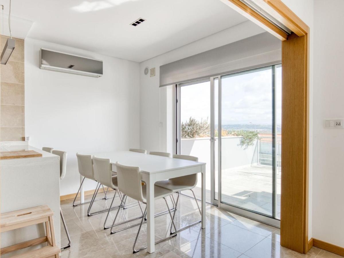 Modern Holiday Home In Salir Do Porto With Swimming Pool Salir de Porto Zewnętrze zdjęcie