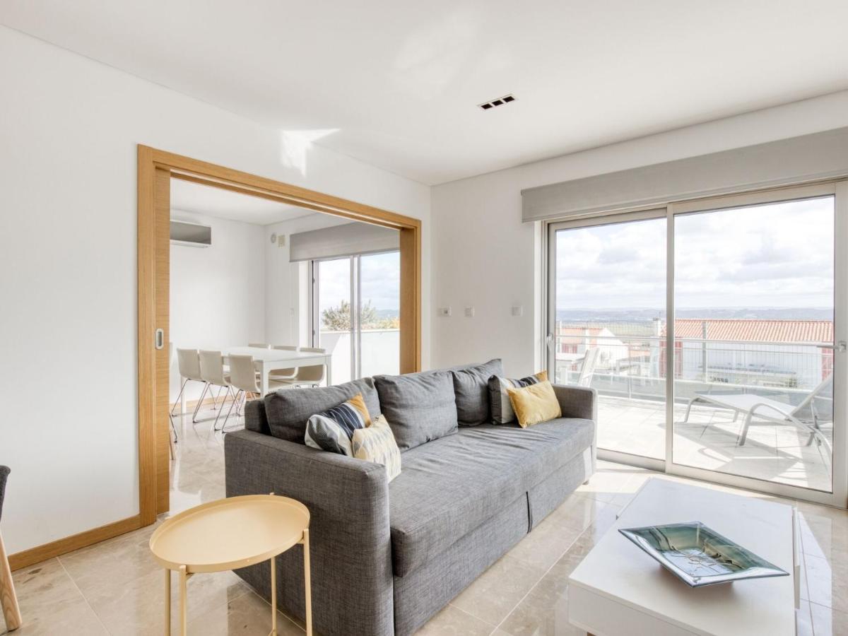 Modern Holiday Home In Salir Do Porto With Swimming Pool Salir de Porto Zewnętrze zdjęcie