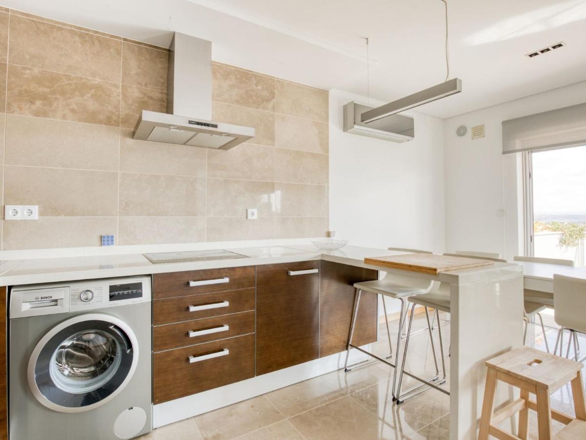 Modern Holiday Home In Salir Do Porto With Swimming Pool Salir de Porto Zewnętrze zdjęcie