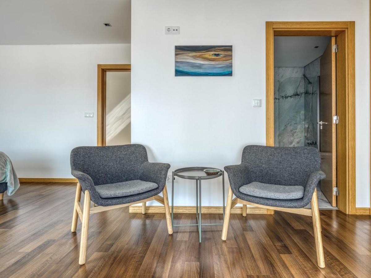 Modern Holiday Home In Salir Do Porto With Swimming Pool Salir de Porto Zewnętrze zdjęcie